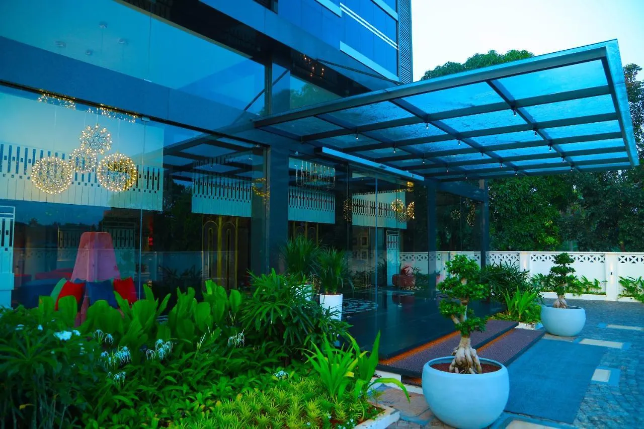 Hotel Noah Sky Suites Kochi