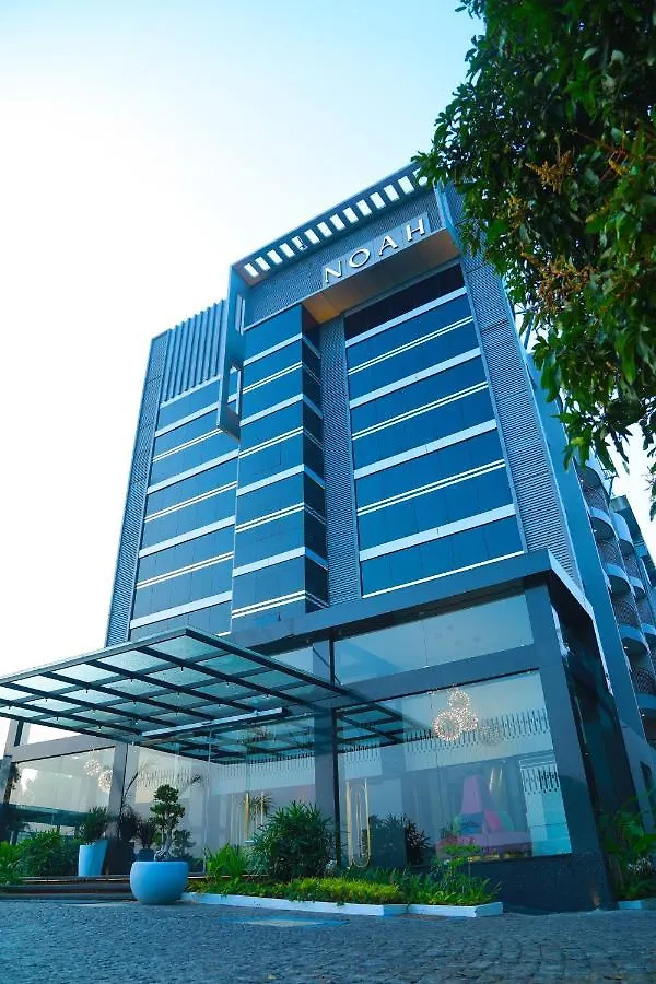 **** Hotel Noah Sky Suites Kochi India