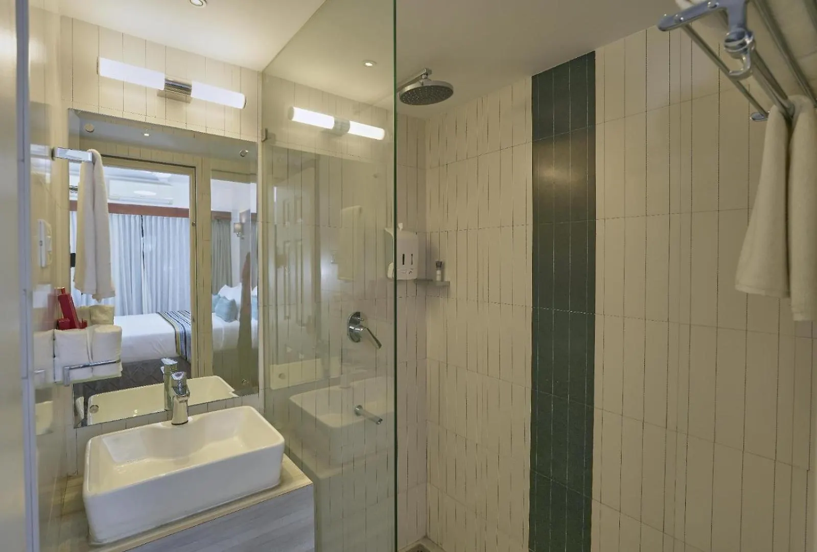 Hotel Noah Sky Suites Kochi
