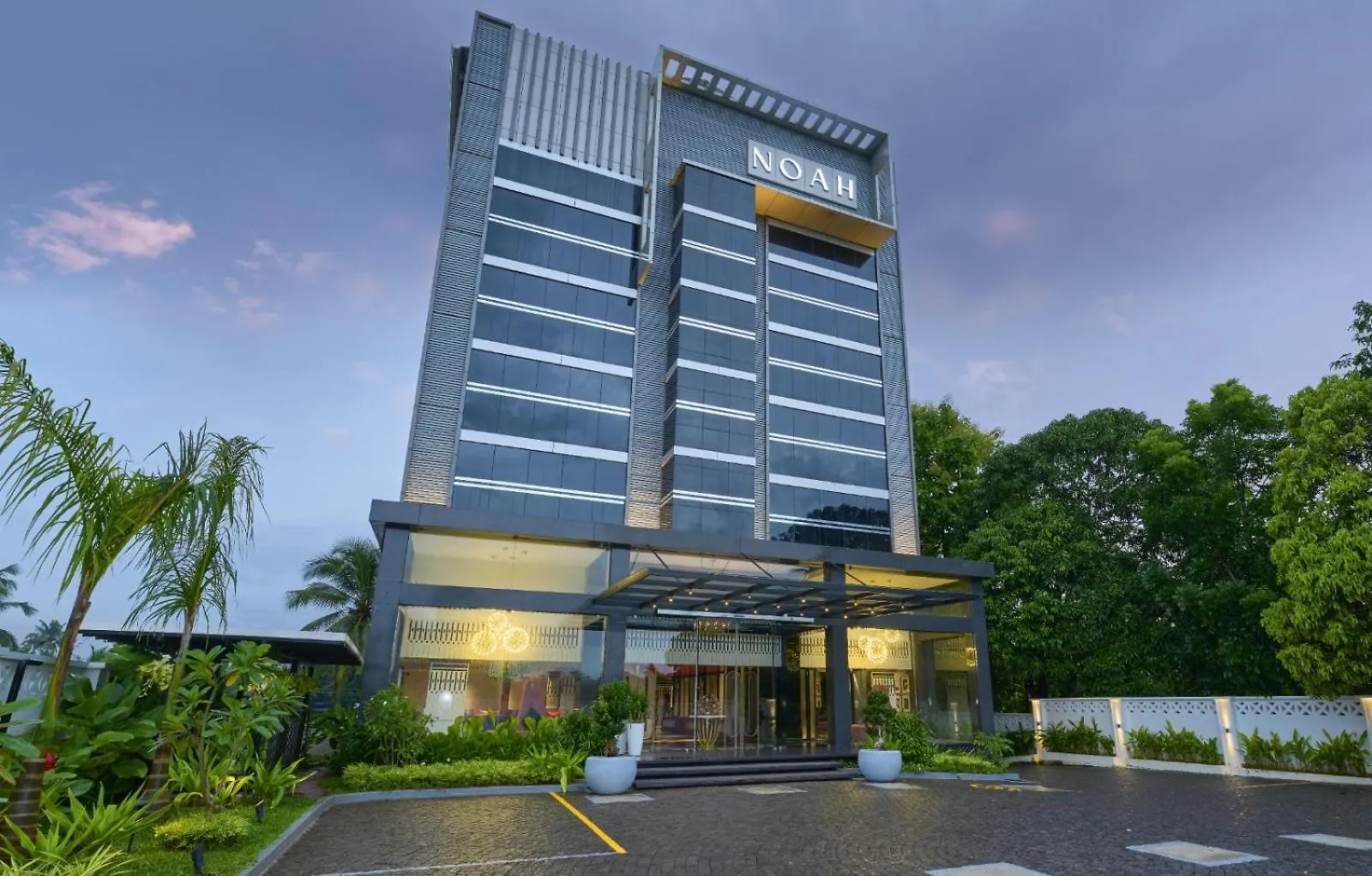 Hotel Noah Sky Suites Kochi