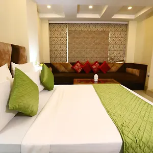 The Picasso Residency - Naraina Hotel